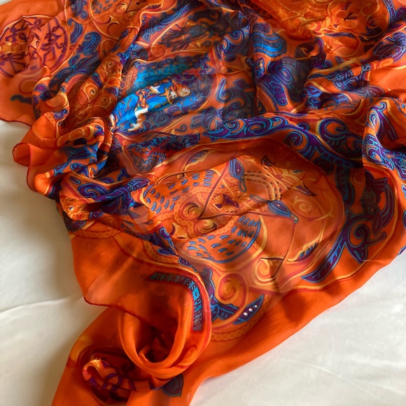 Mousseline Silk Scarf - Picture 2 of 7